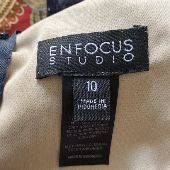 Sexy navy lace with nude lining. - Picture 3 of 6